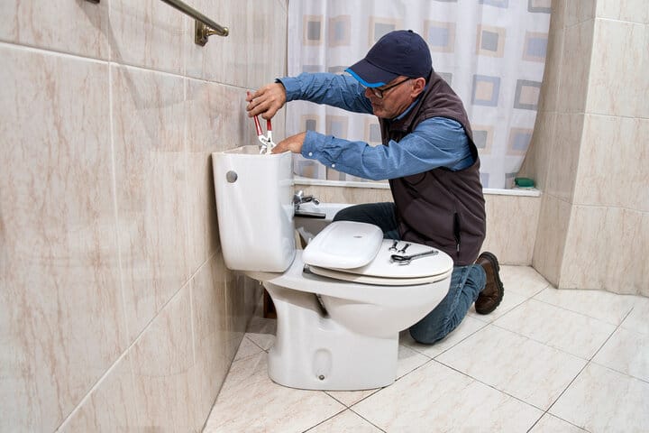 Toilet Repair & Installation service by a licensed plumbing professional